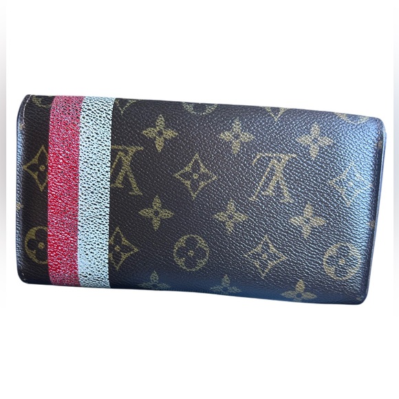 Louis Vuitton Limited Edition Monogram Groom Sarah Wallet - Picture 2 of 9